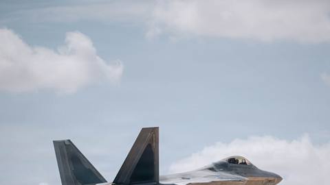 F-22 Raptors refuel during Operation Epic Fury [Image 4 of 10]